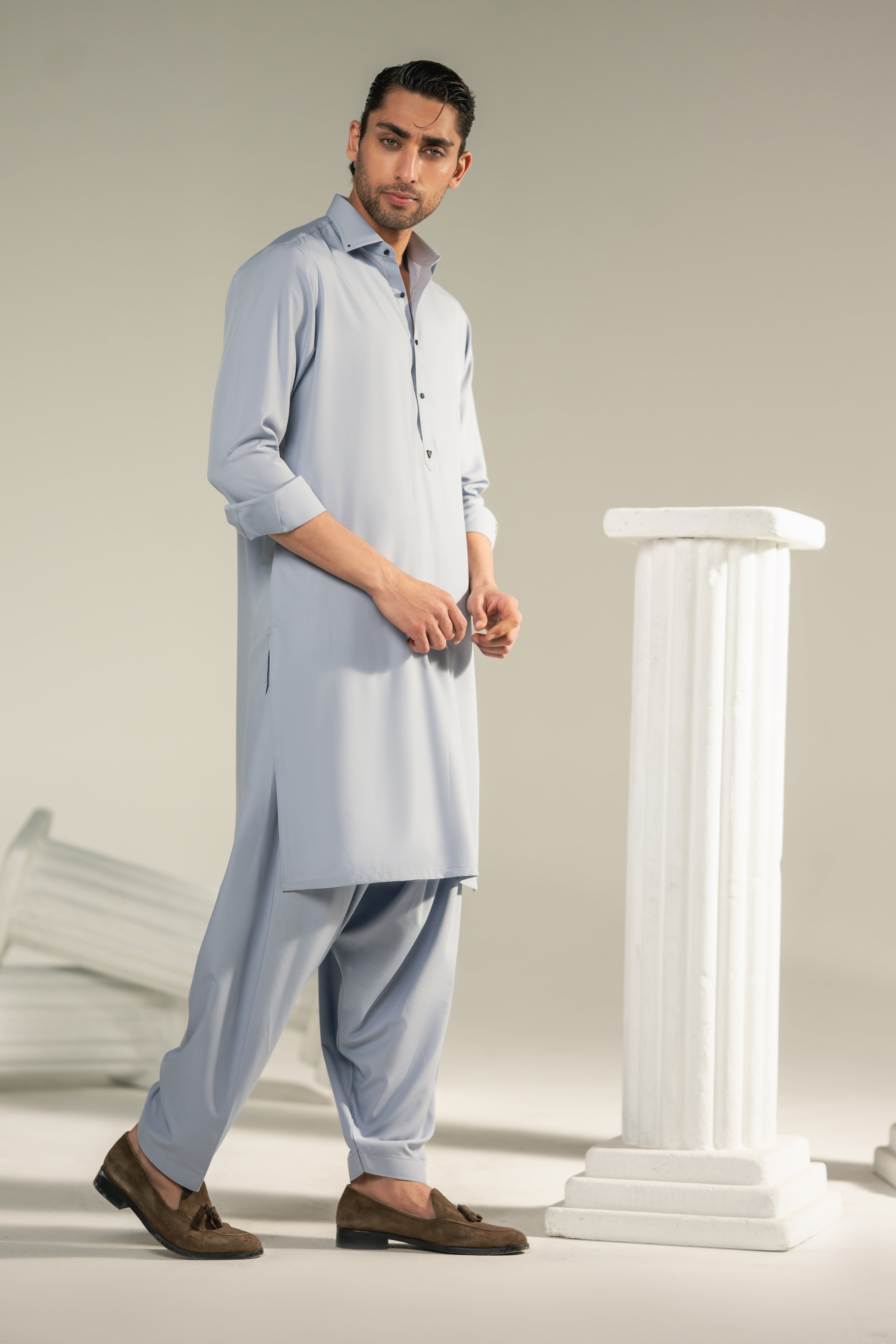 Aariz – Silver Mist Shalwar Kameez
