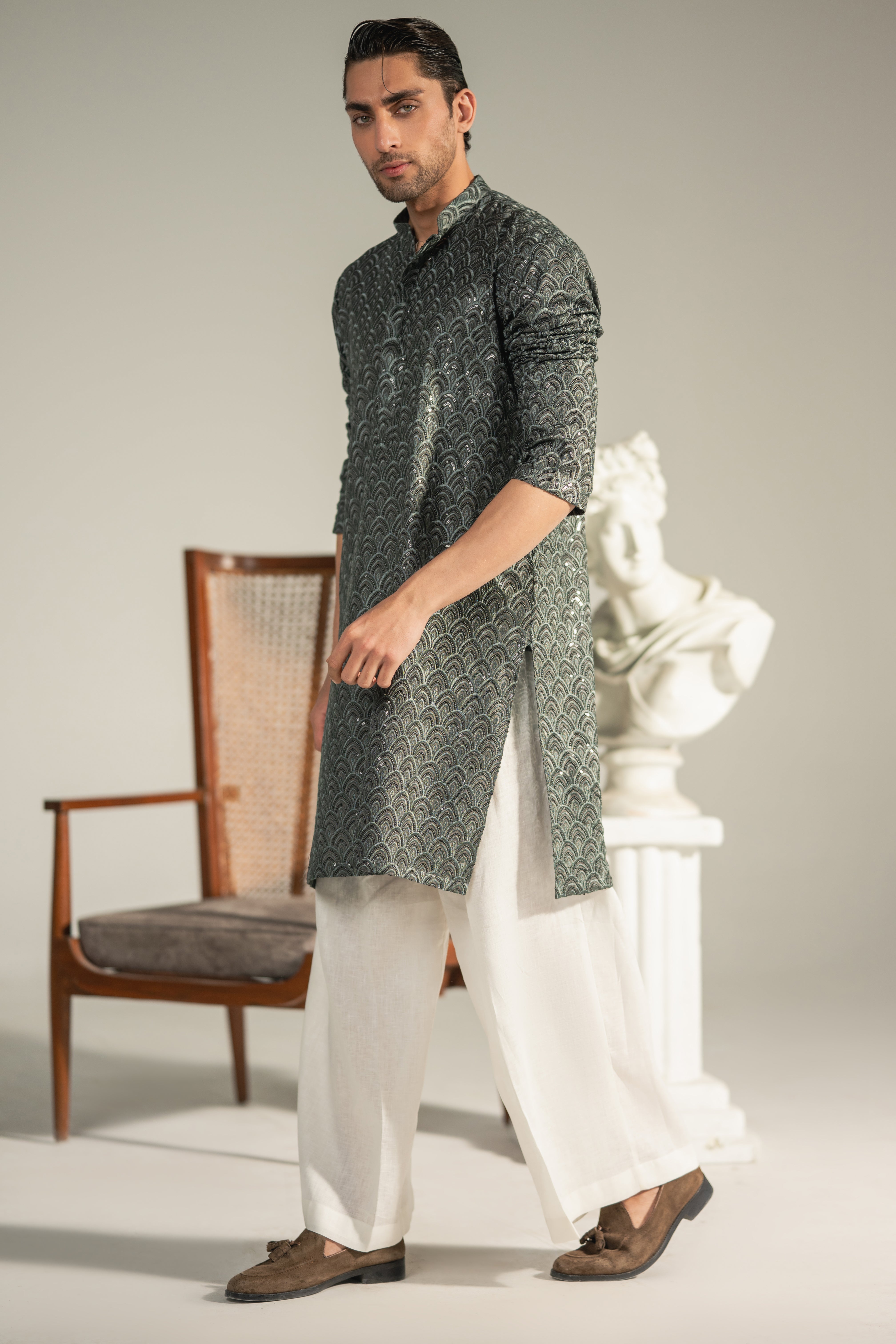 Haider – Obsidian Arc Shalwar Kameez
