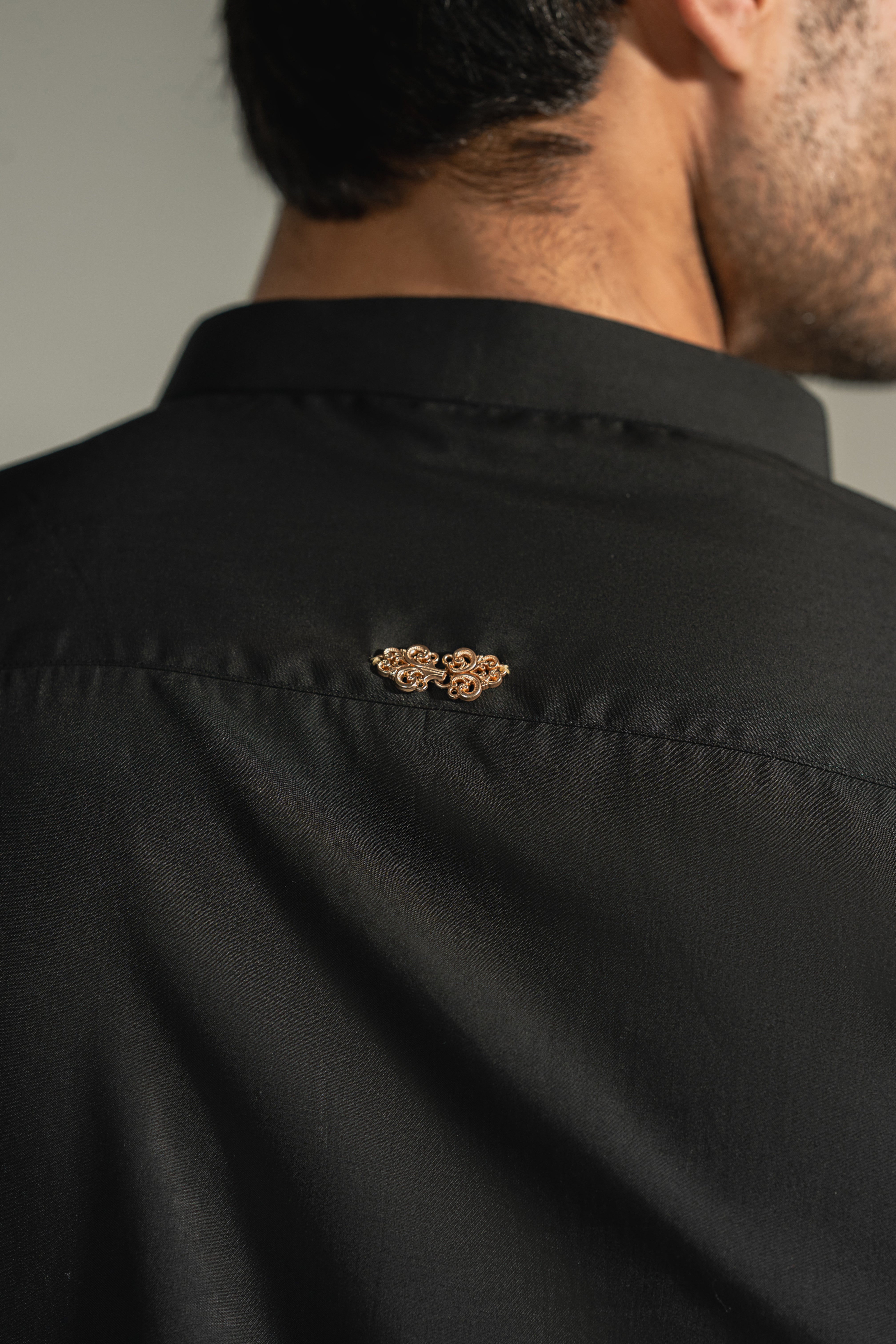 Azlan – Noir Sovereign Shalwar Kameez